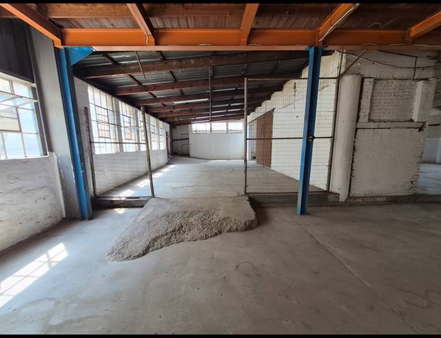 2,100M² WAREHOUSE TO LET IN HERIOTDALE